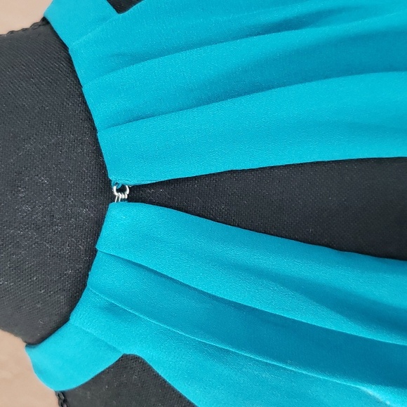 Express Midi Dress Sleeveless with Full Skirt Size 4 - Picture 3 of 8